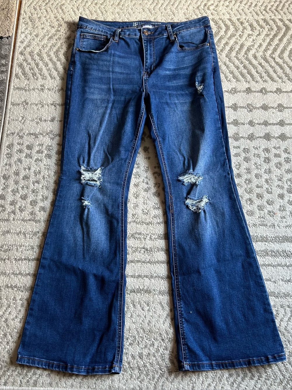 No Boundaries Blue Jeans - Women’s Size 17